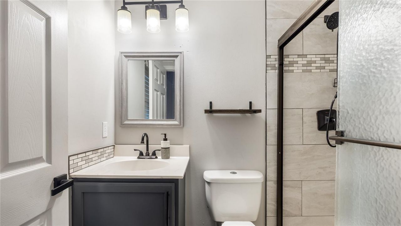 556 Cresta Circle, West Palm Beach, FL 33413 Photo