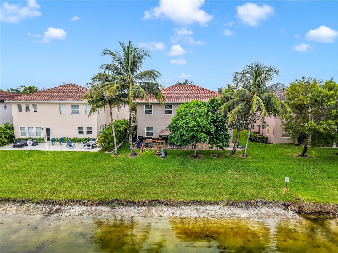 556 Cresta Circle, West Palm Beach, FL 33413 Photo
