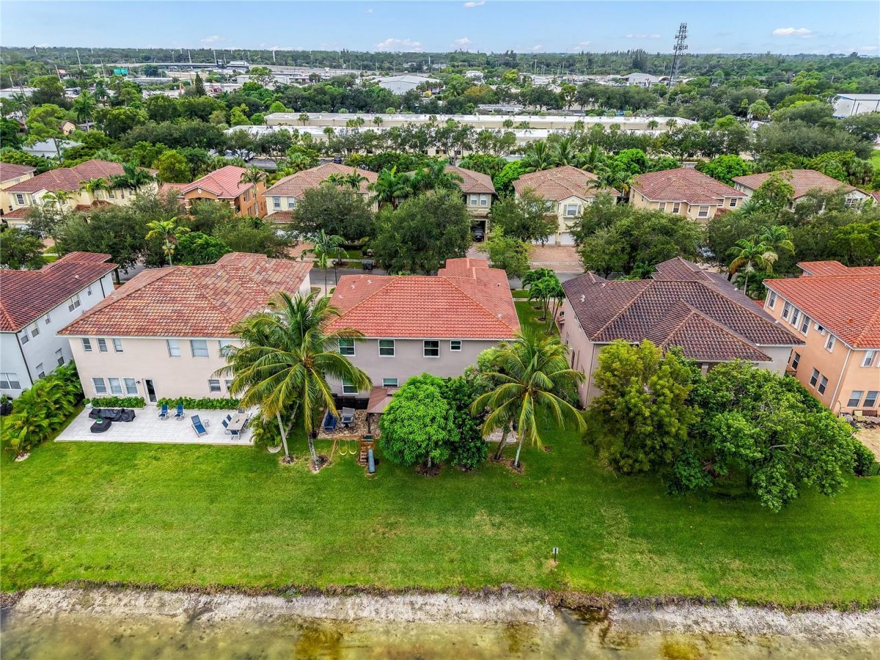 556 Cresta Circle, West Palm Beach, FL 33413 Photo