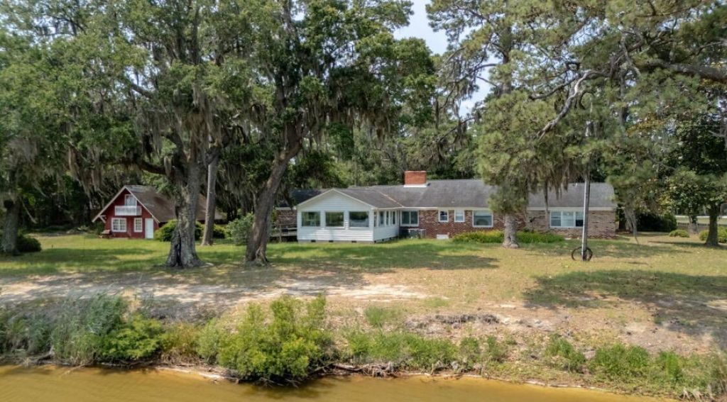 951 Herriott Farms Drive Photo 10