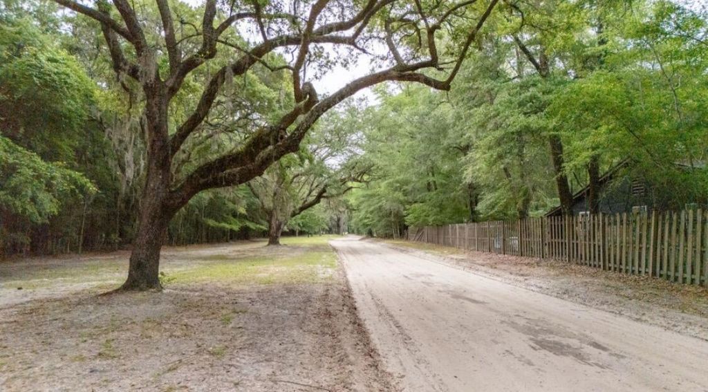 951 Herriott Farms Drive Photo 13