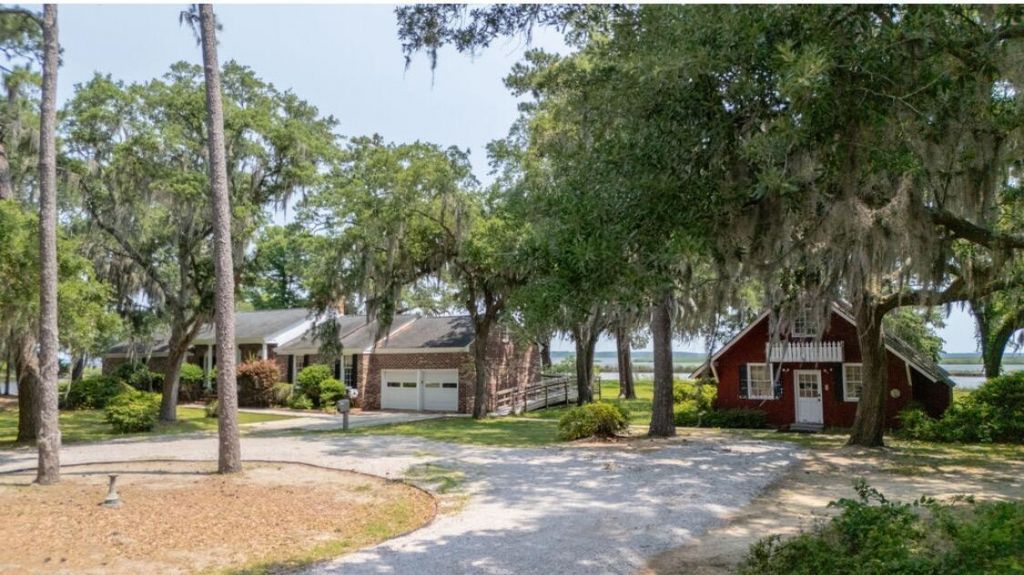 951 Herriott Farms Drive Photo 19