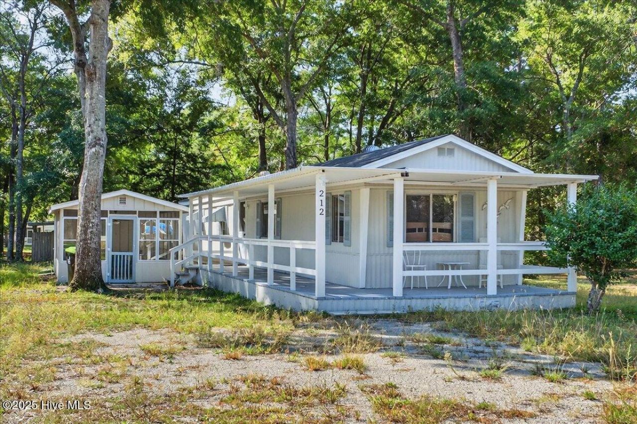 212 Dogwood Drive, Sunset Beach, NC 28468 Main Photo