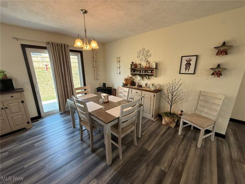 797 Glenda Street NE, Bolivar, OH 44612 Photo 6