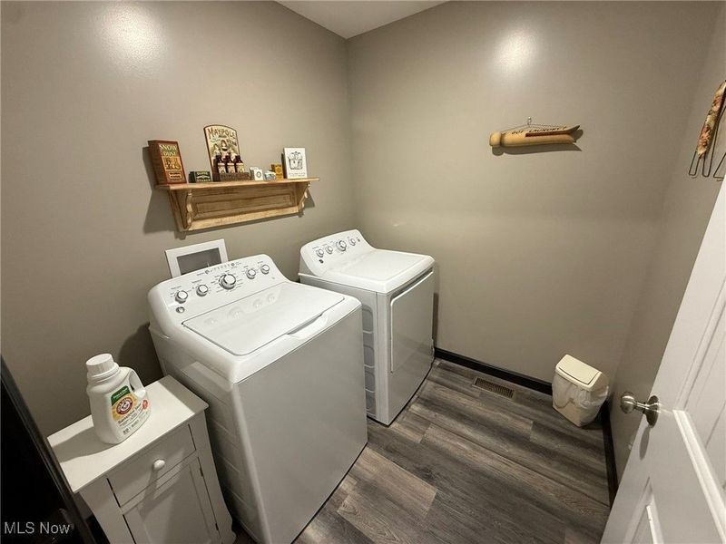 797 Glenda Street NE, Bolivar, OH 44612 Photo 9