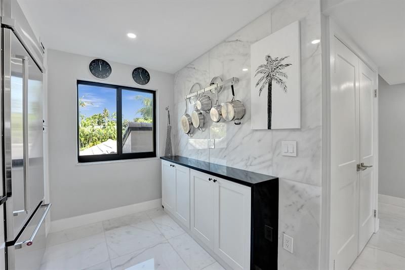 240 Captains Walk, Unit 510, Delray Beach, FL 33483 Photo