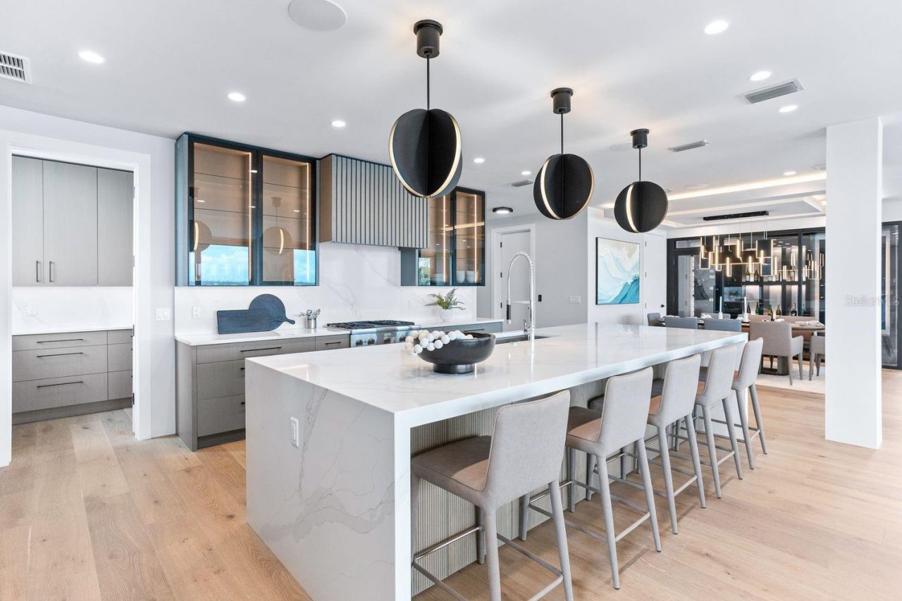 445 129th Avenue E, Madeira Beach, FL 33708 Photo