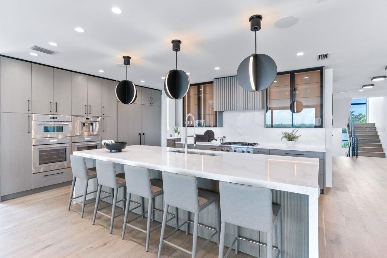 445 129th Avenue E, Madeira Beach, FL 33708 Photo