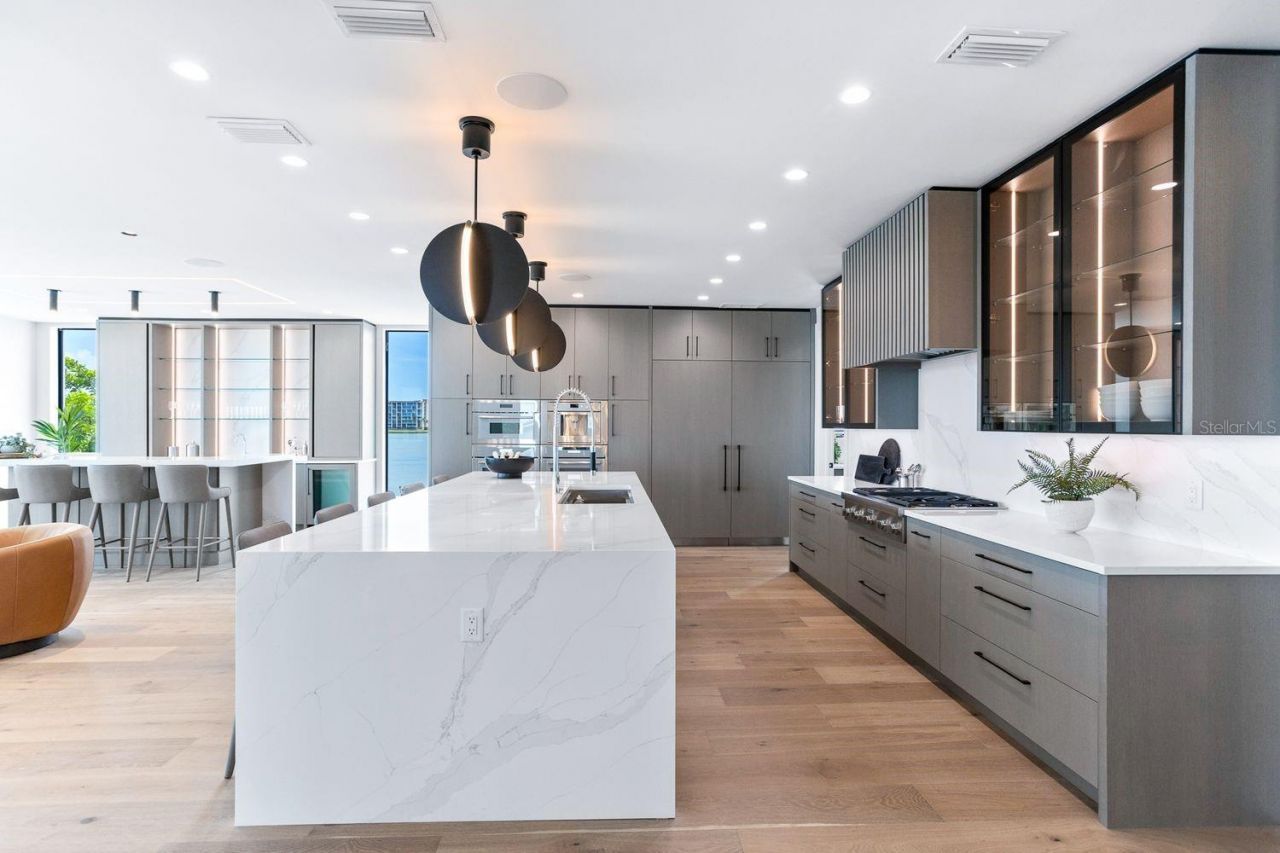 445 129th Avenue E, Madeira Beach, FL 33708 Photo