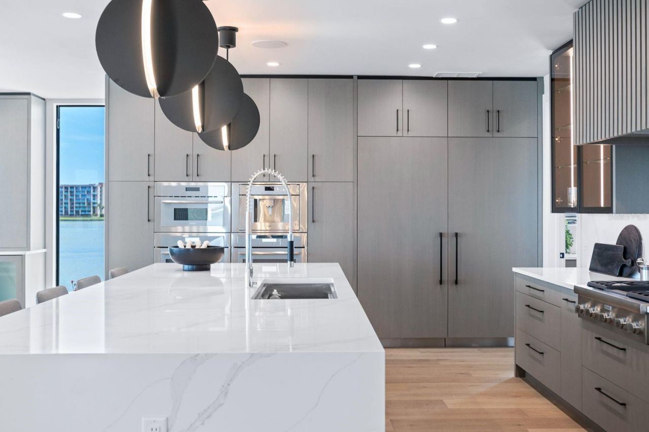 445 129th Avenue E, Madeira Beach, FL 33708 Photo