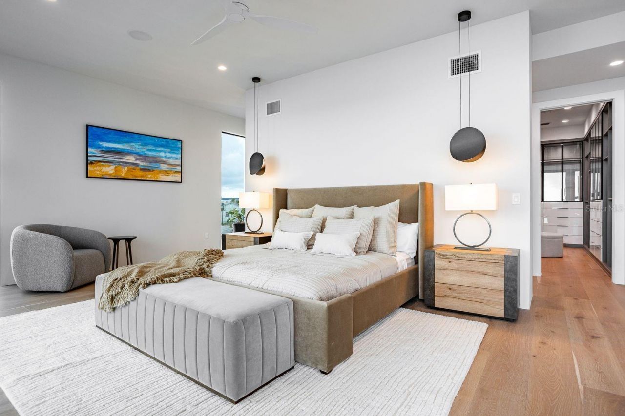 445 129th Avenue E, Madeira Beach, FL 33708 Photo