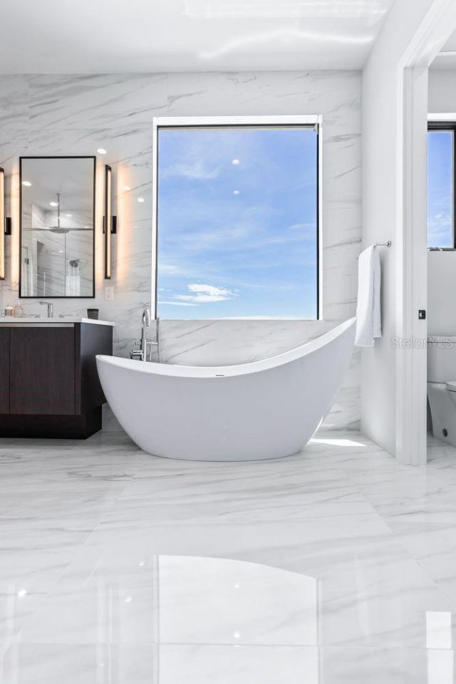 445 129th Avenue E, Madeira Beach, FL 33708 Photo