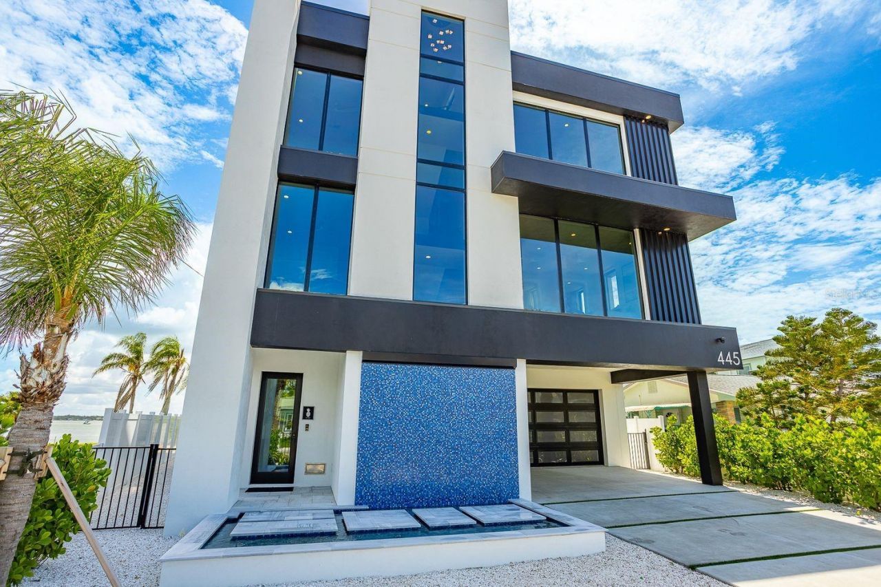 445 129th Avenue E, Madeira Beach, FL 33708 Photo