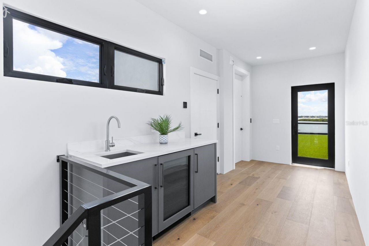 445 129th Avenue E, Madeira Beach, FL 33708 Photo