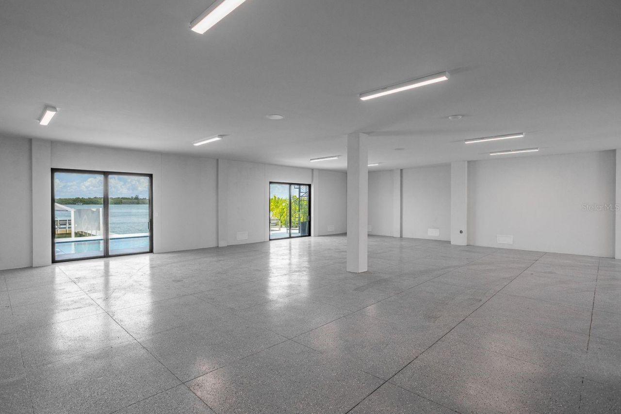 445 129th Avenue E, Madeira Beach, FL 33708 Photo