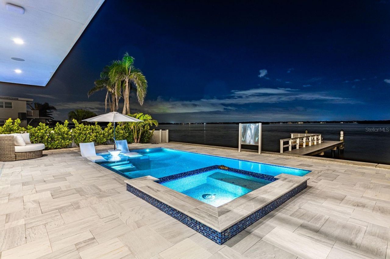 445 129th Avenue E, Madeira Beach, FL 33708 Photo