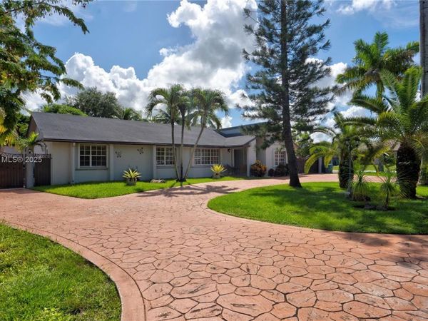 18501 SW 130th Ave, Miami, FL 33177