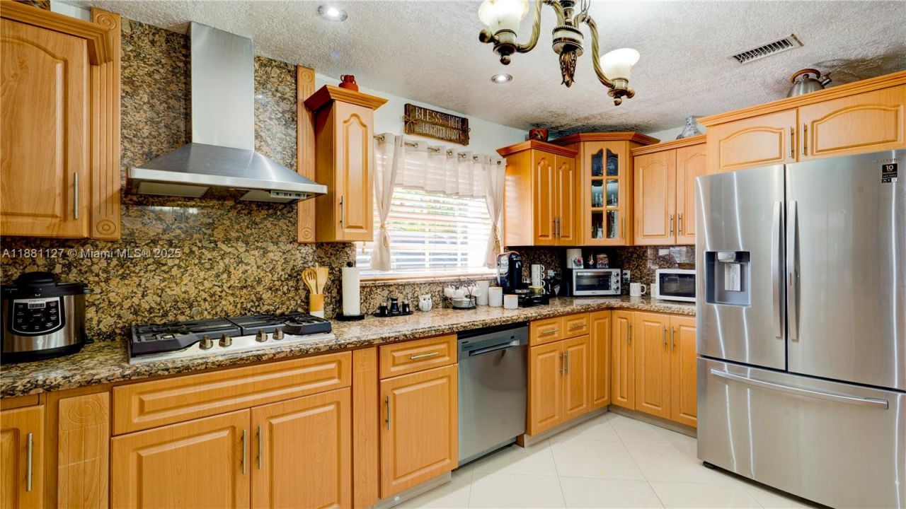 18501 SW 130th Ave, Miami, FL 33177 Photo