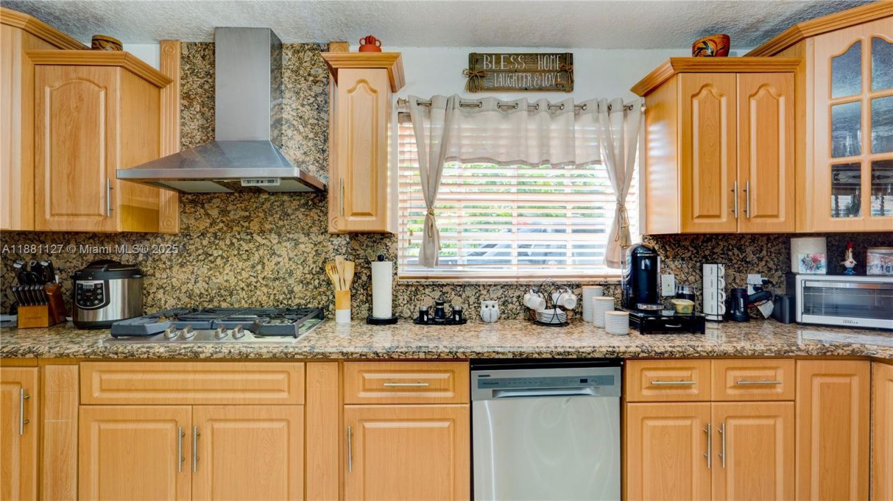 18501 SW 130th Ave, Miami, FL 33177 Photo