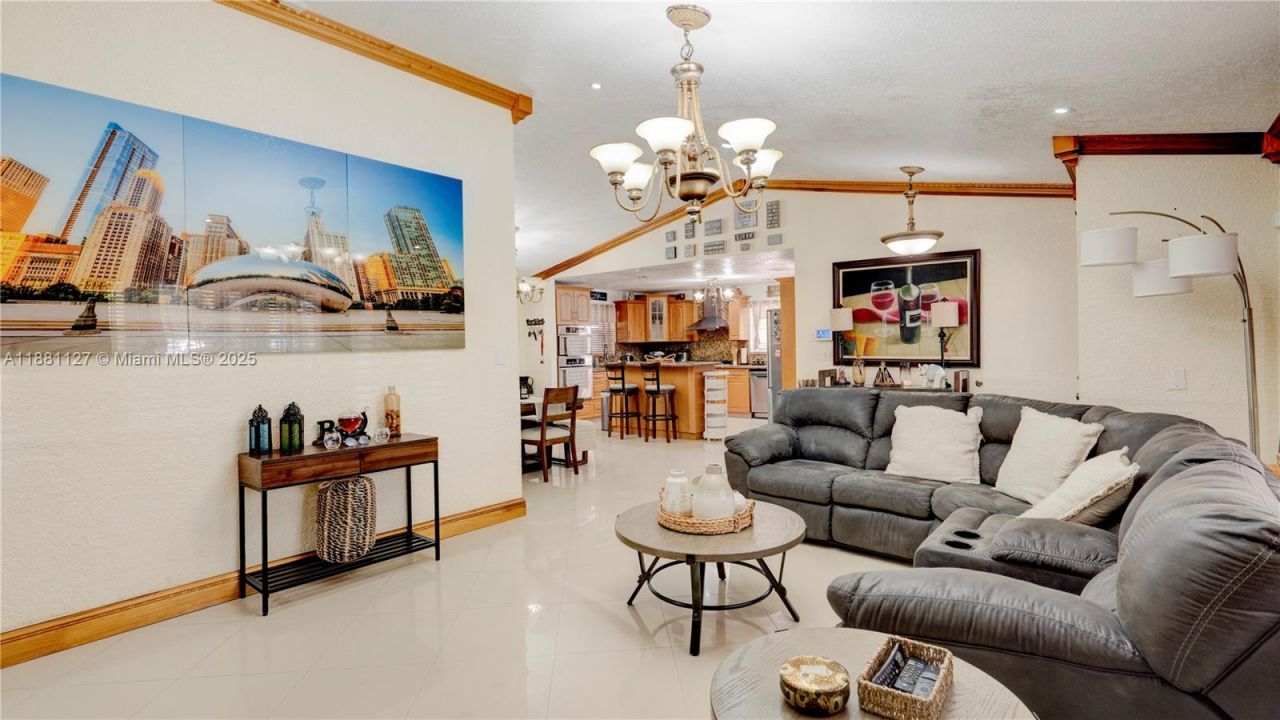 18501 SW 130th Ave, Miami, FL 33177 Photo