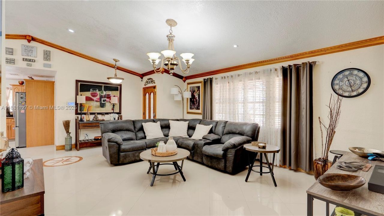 18501 SW 130th Ave, Miami, FL 33177 Photo