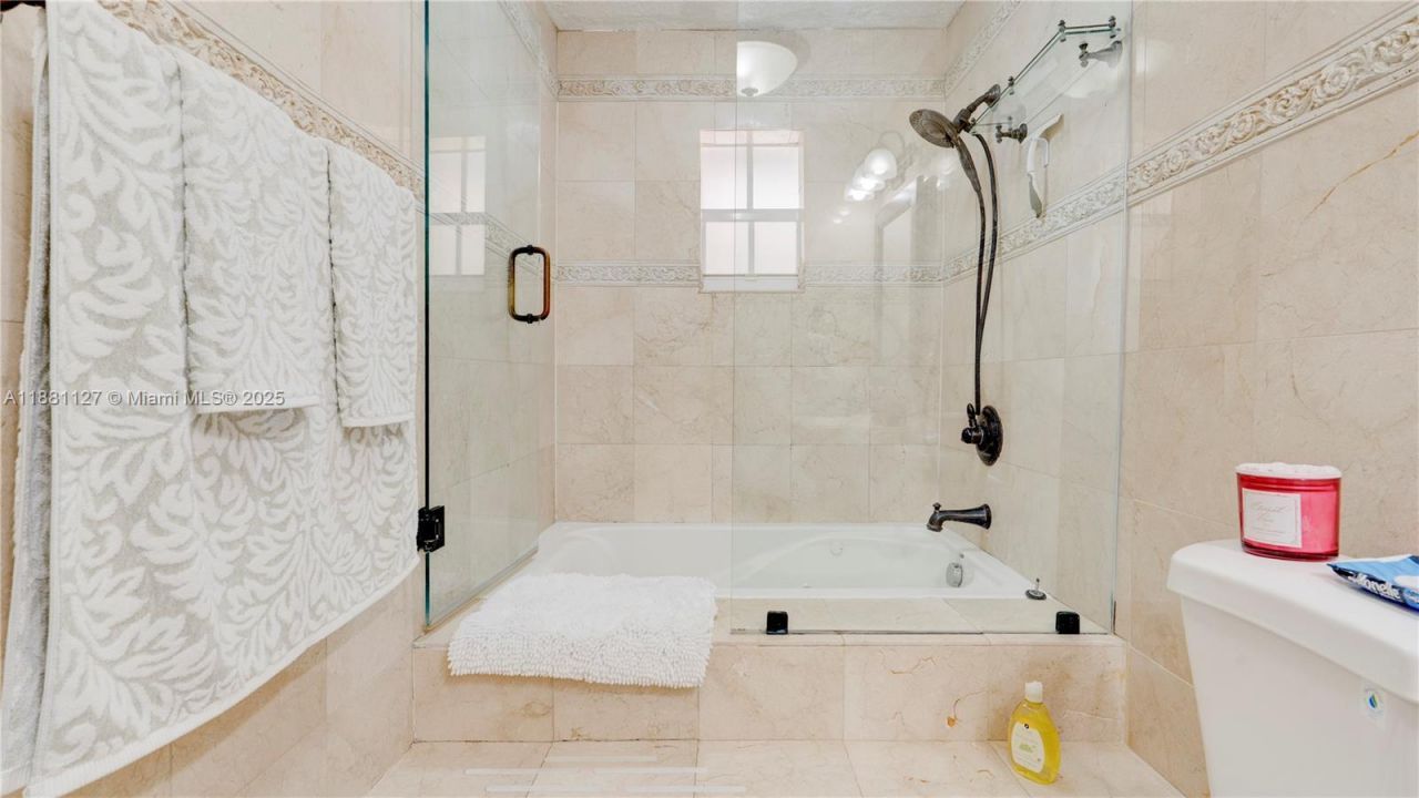 18501 SW 130th Ave, Miami, FL 33177 Photo