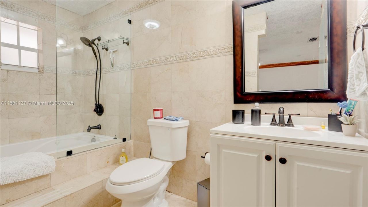 18501 SW 130th Ave, Miami, FL 33177 Photo