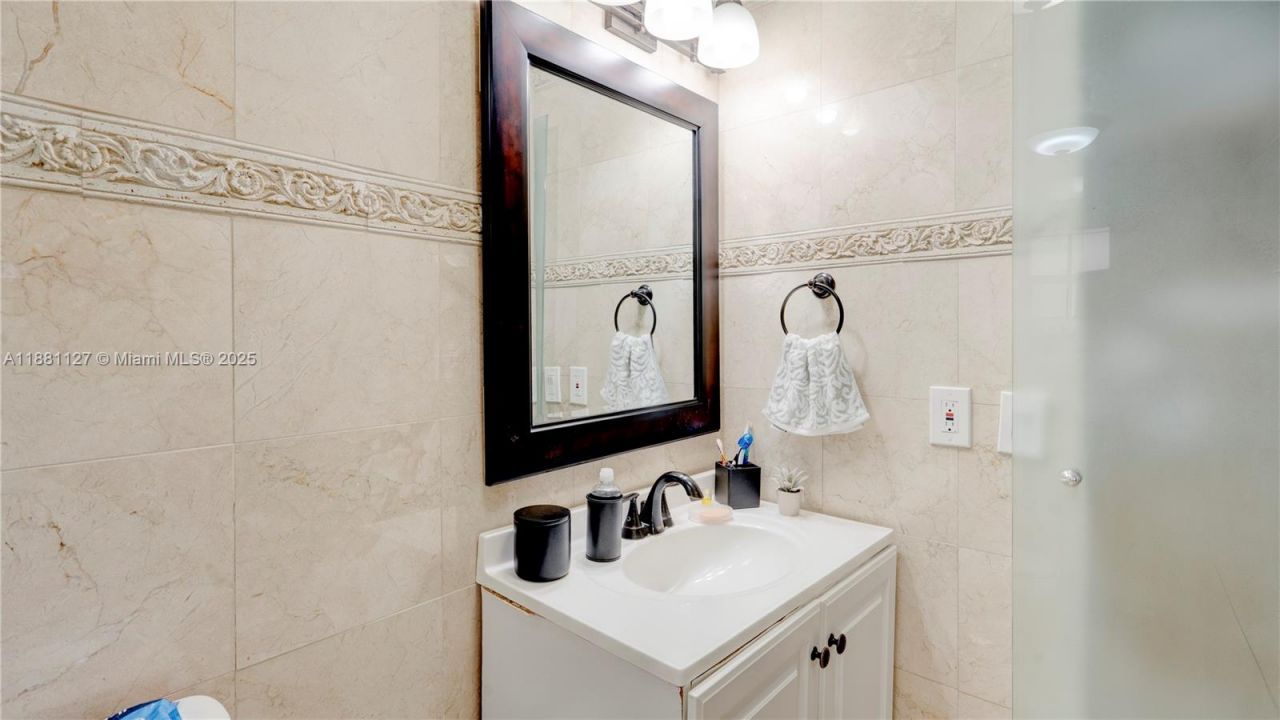 18501 SW 130th Ave, Miami, FL 33177 Photo