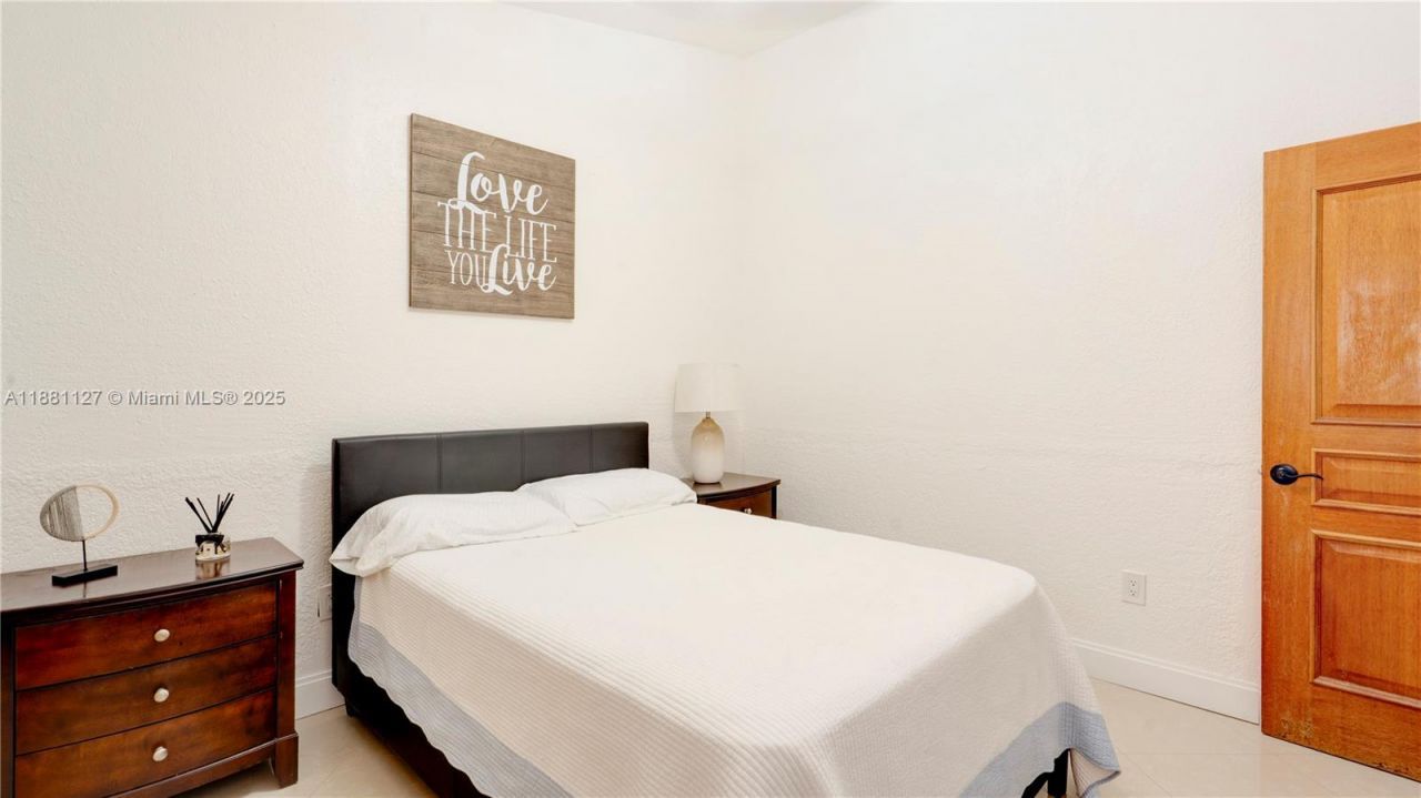 18501 SW 130th Ave, Miami, FL 33177 Photo