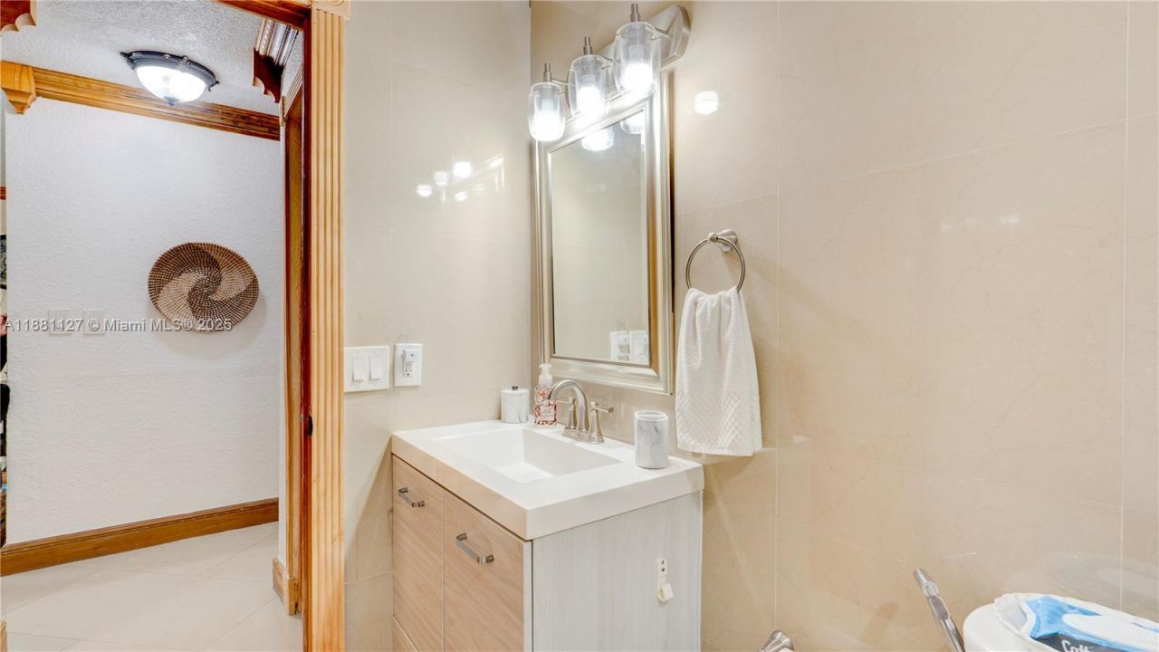 18501 SW 130th Ave, Miami, FL 33177 Photo