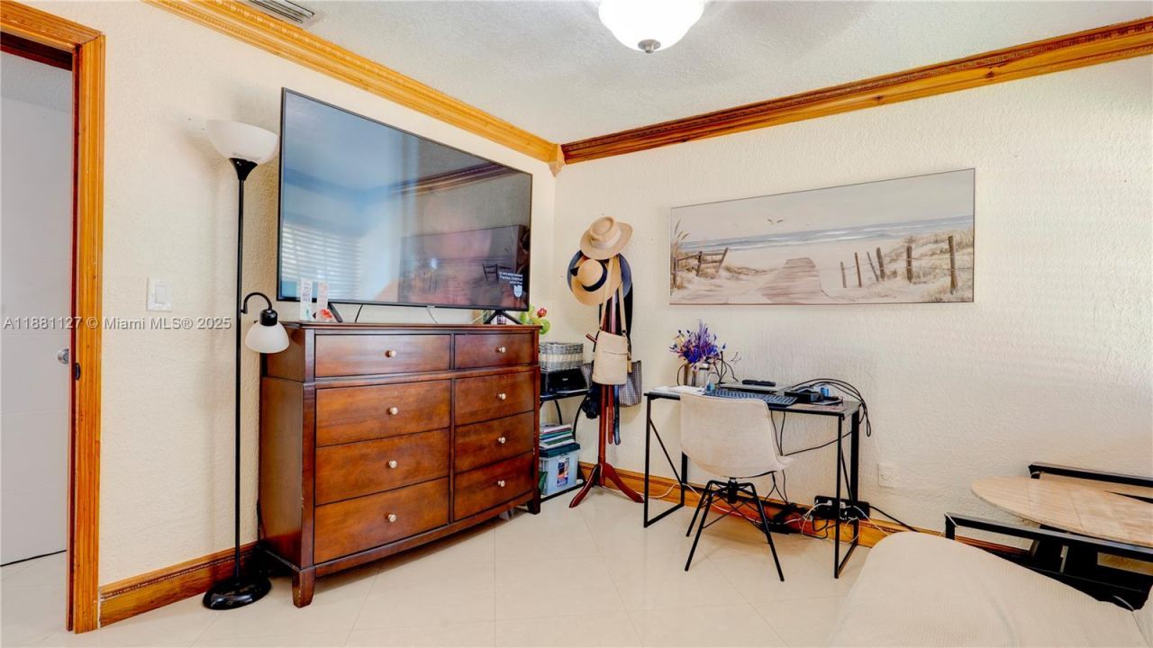 18501 SW 130th Ave, Miami, FL 33177 Photo