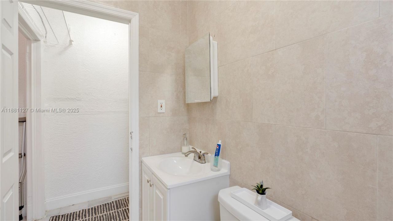 18501 SW 130th Ave, Miami, FL 33177 Photo