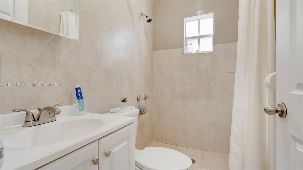 18501 SW 130th Ave, Miami, FL 33177 Photo