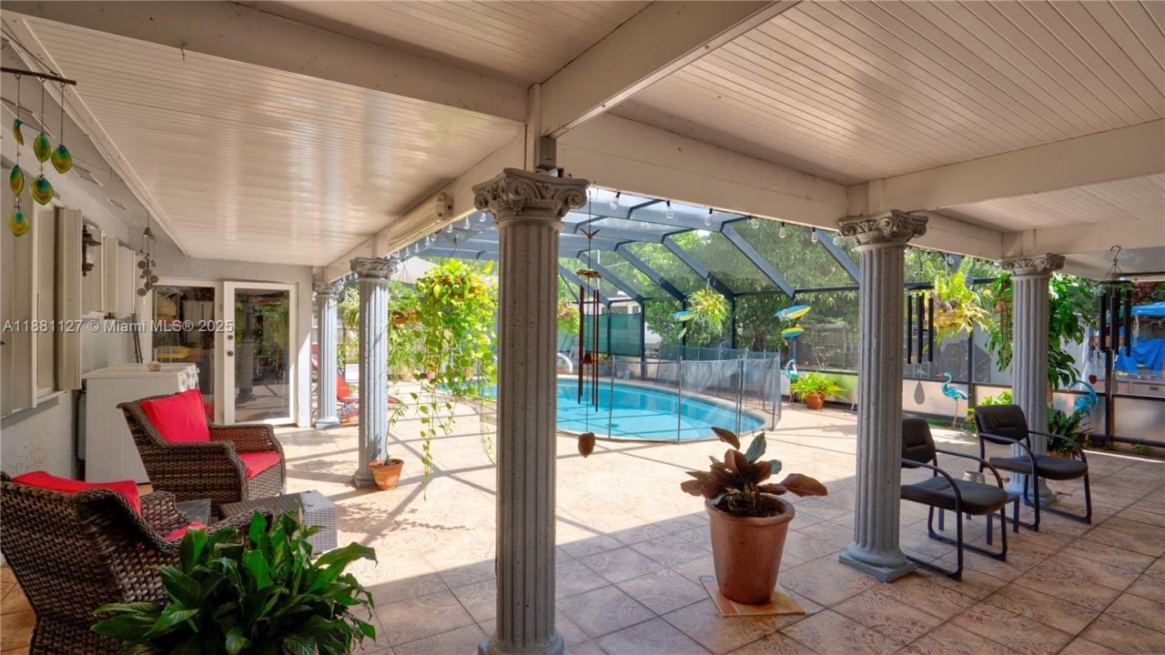 18501 SW 130th Ave, Miami, FL 33177 Photo