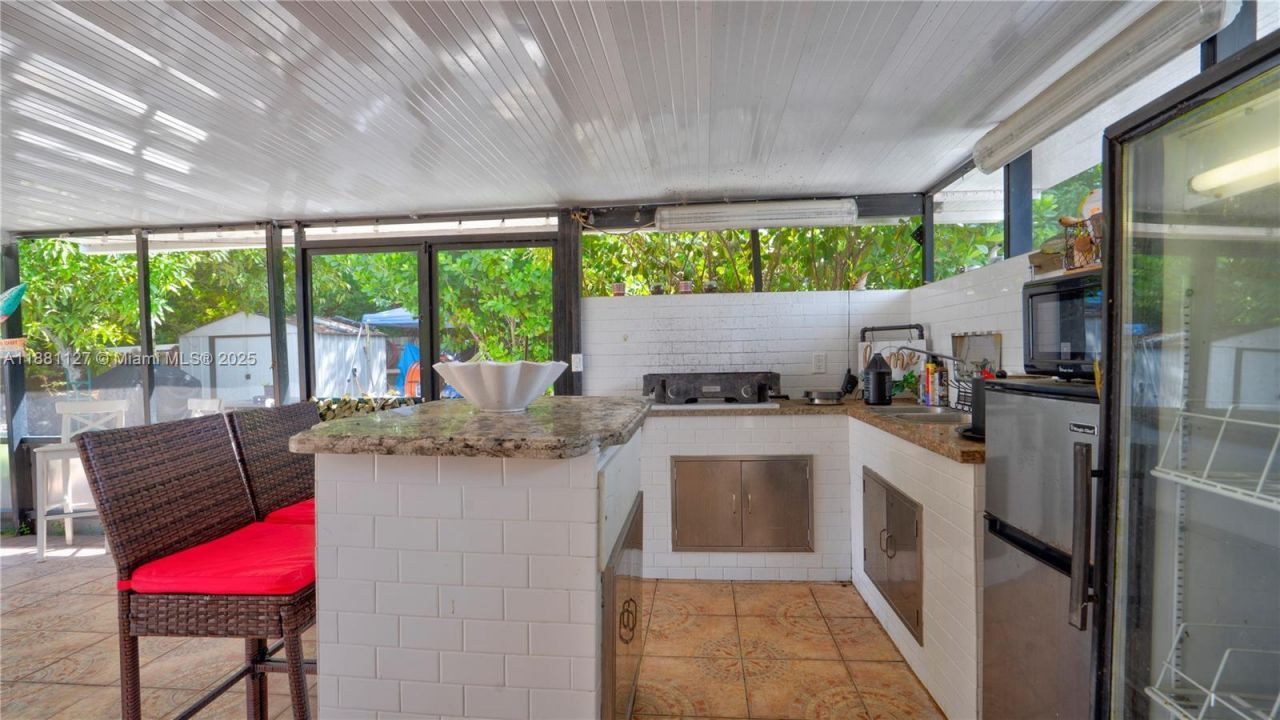 18501 SW 130th Ave, Miami, FL 33177 Photo