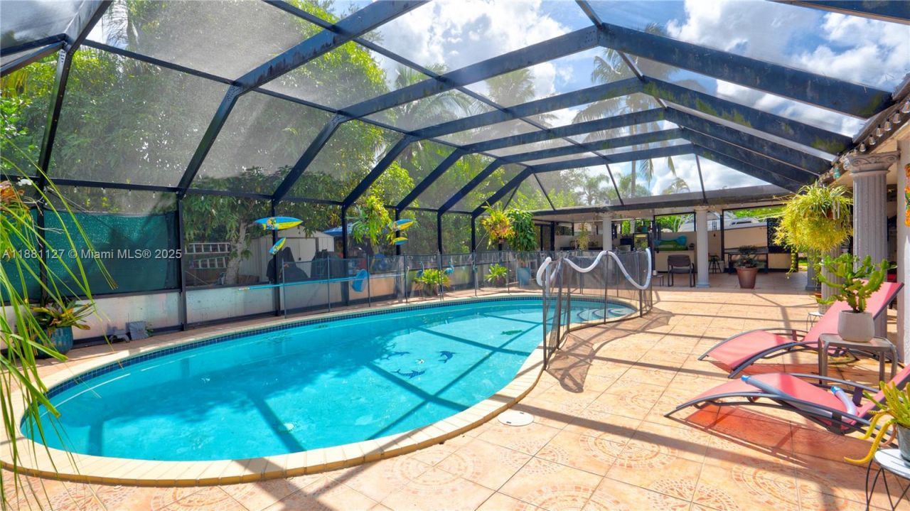 18501 SW 130th Ave, Miami, FL 33177 Photo