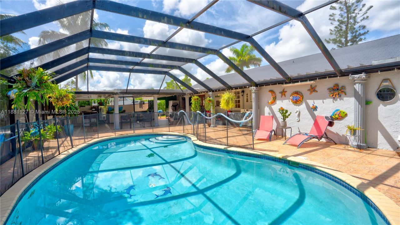 18501 SW 130th Ave, Miami, FL 33177 Photo