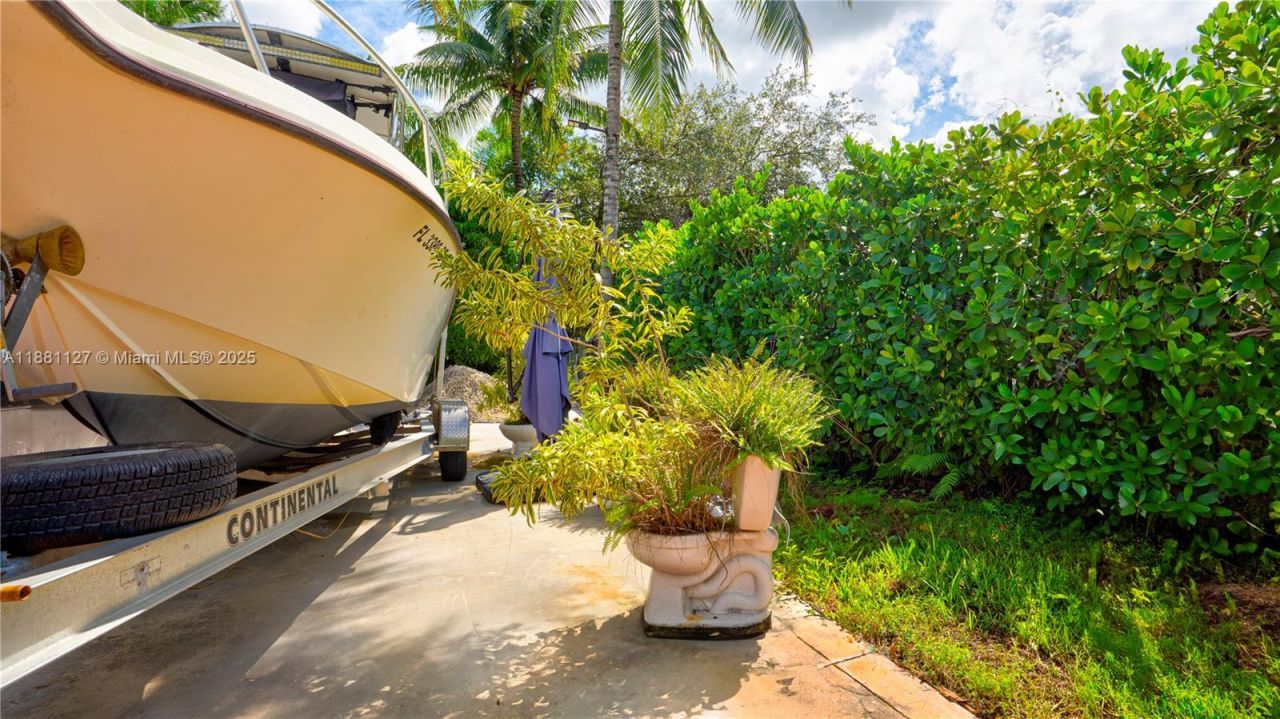 18501 SW 130th Ave, Miami, FL 33177 Photo