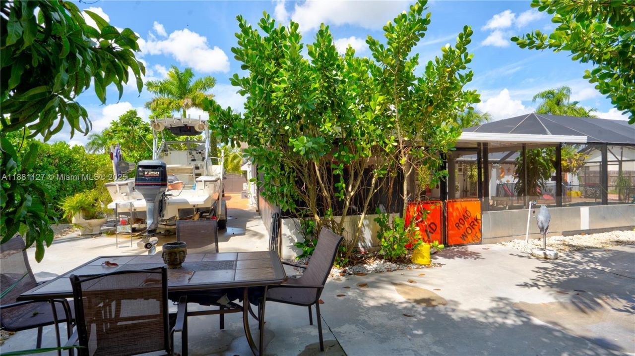 18501 SW 130th Ave, Miami, FL 33177 Photo