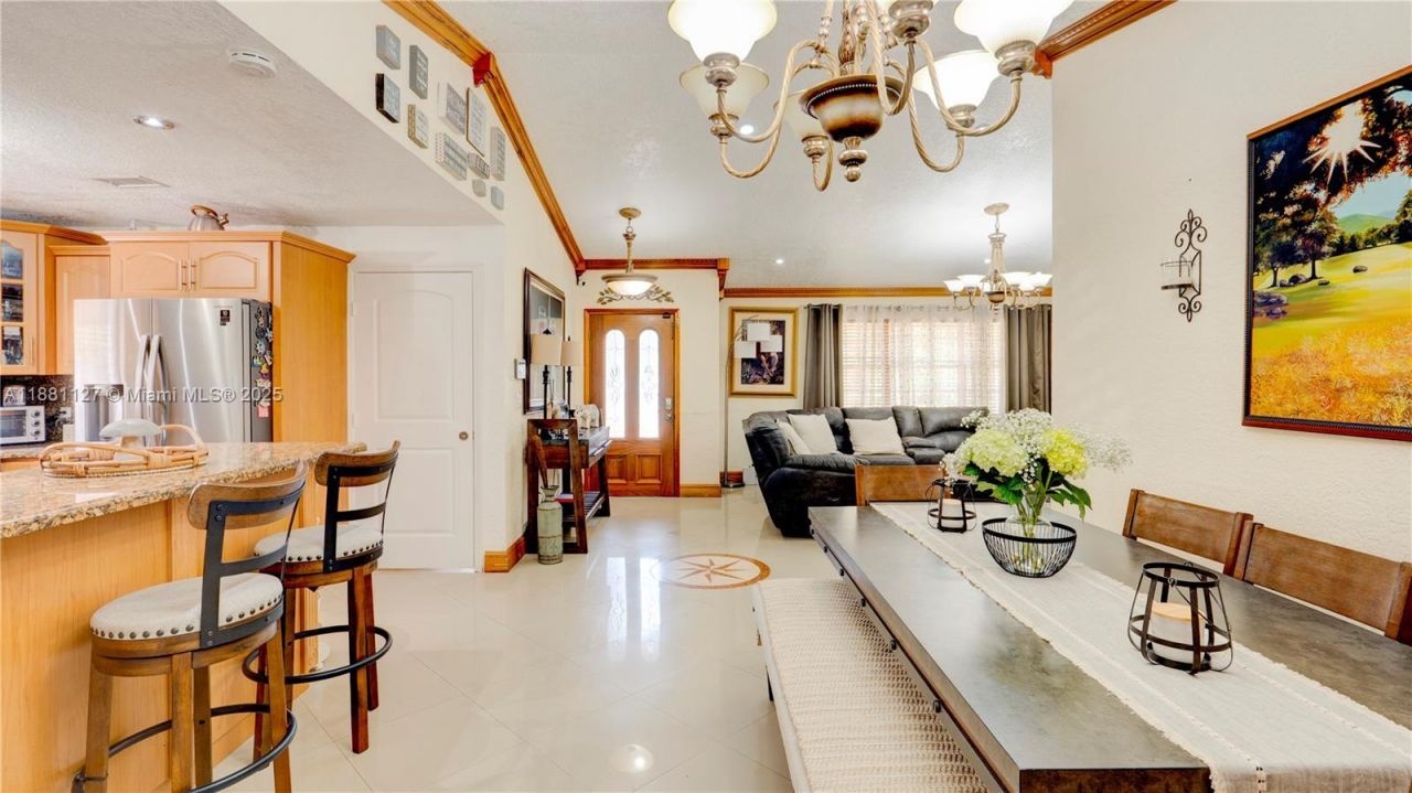 18501 SW 130th Ave, Miami, FL 33177 Photo