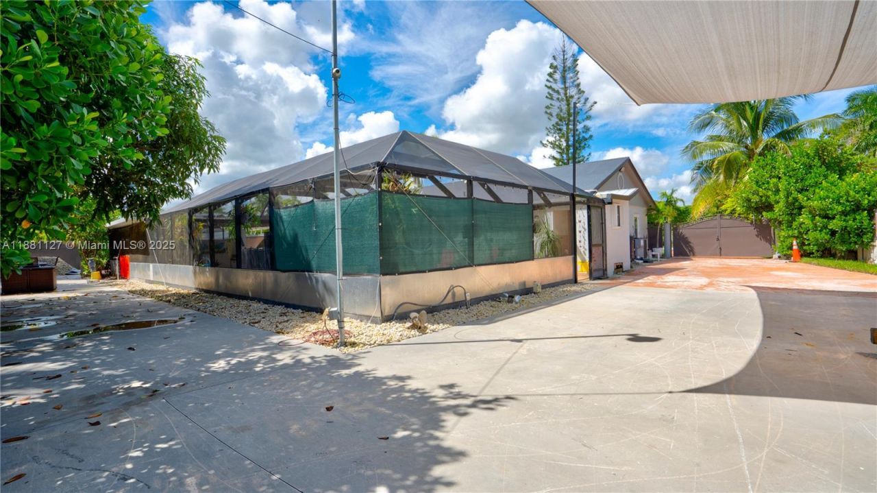 18501 SW 130th Ave, Miami, FL 33177 Photo