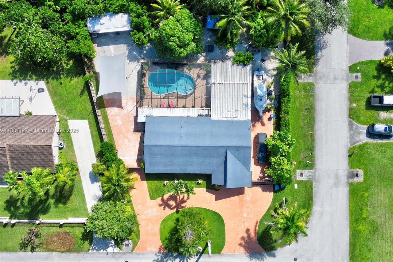 18501 SW 130th Ave, Miami, FL 33177 Photo