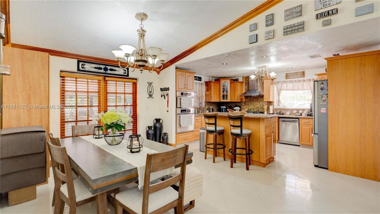 18501 SW 130th Ave, Miami, FL 33177 Photo