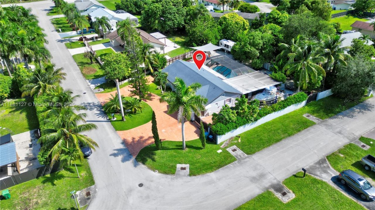 18501 SW 130th Ave, Miami, FL 33177 Photo