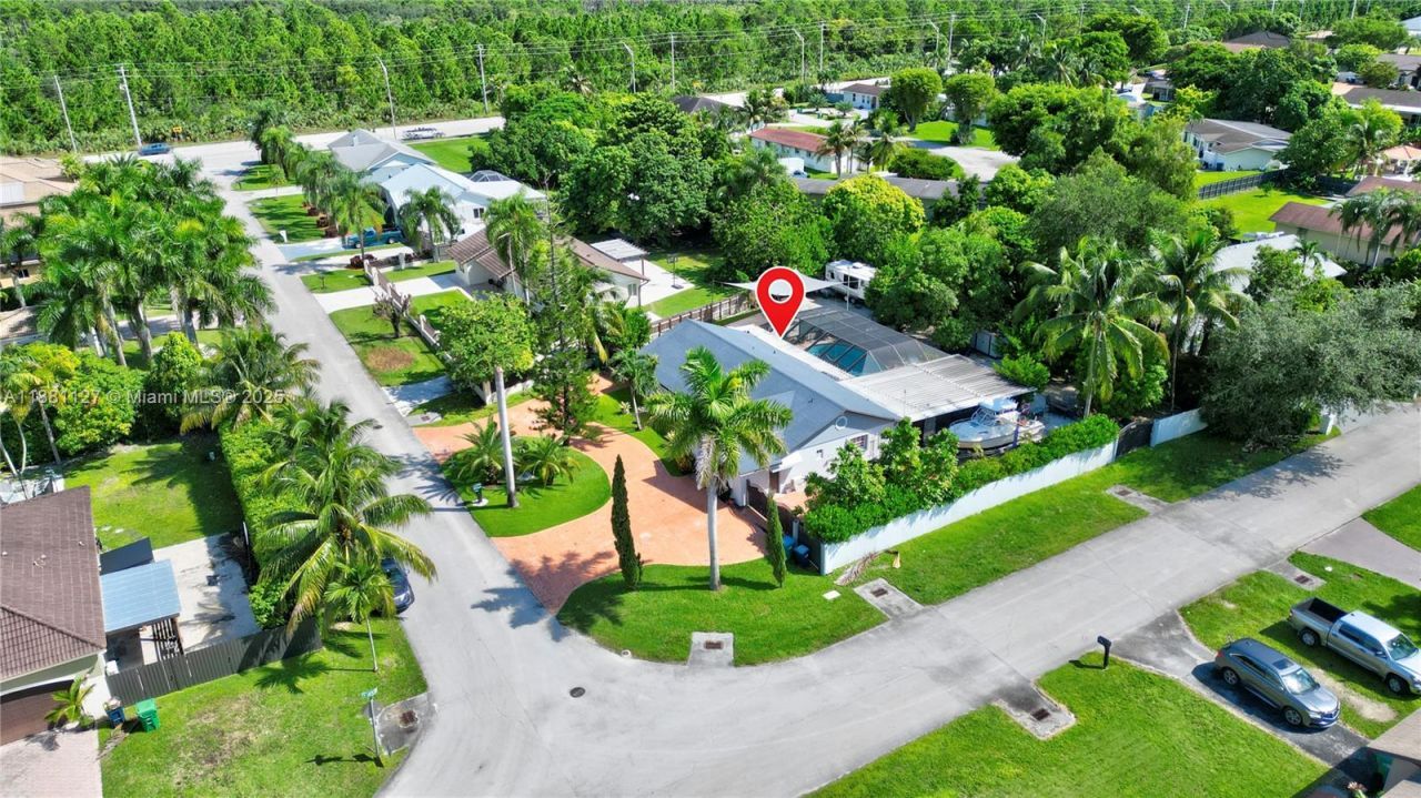 18501 SW 130th Ave, Miami, FL 33177 Photo