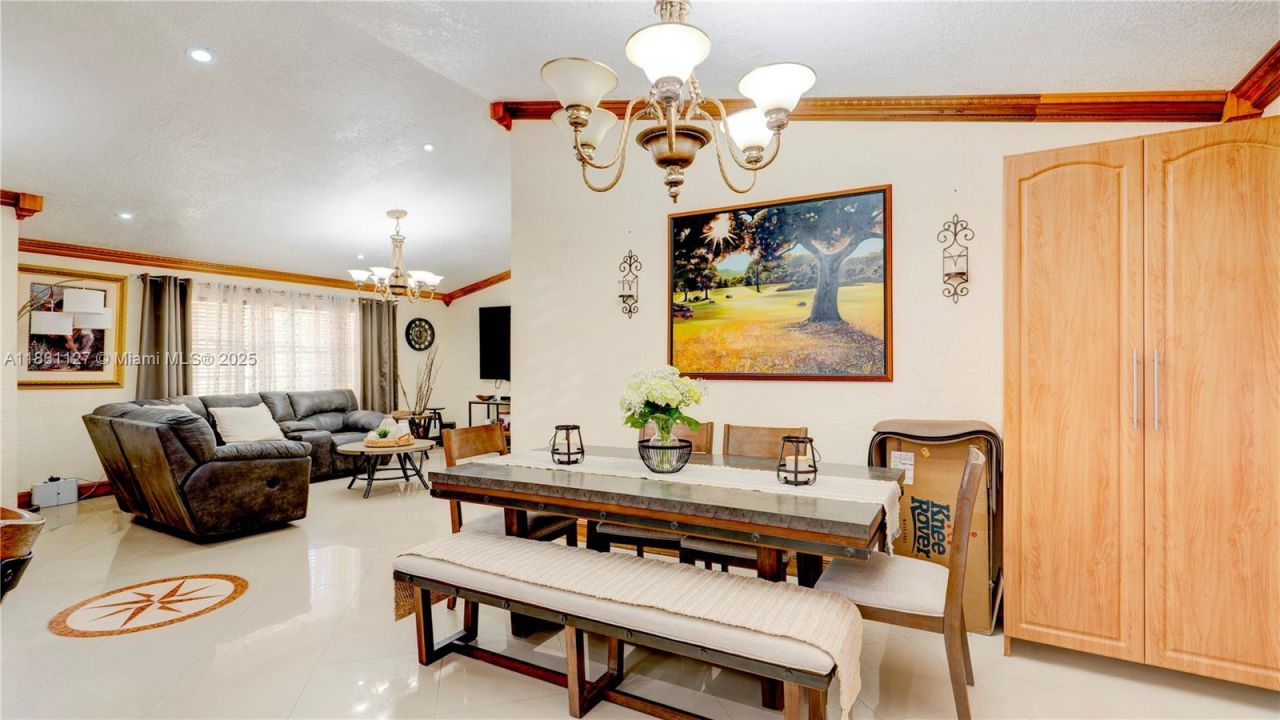 18501 SW 130th Ave, Miami, FL 33177 Photo