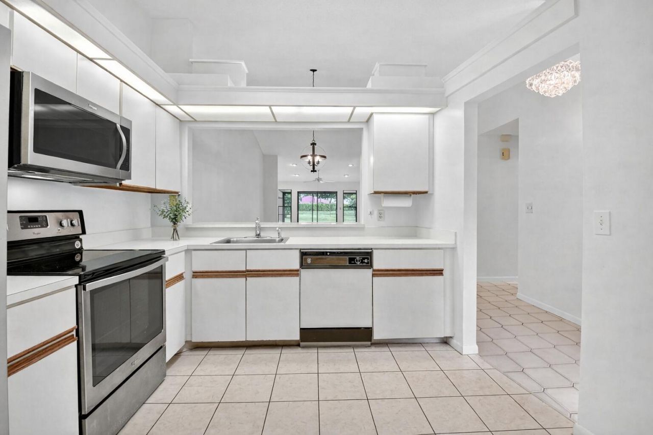 5477 Atlantic Palm Court, Unit B, Boynton Beach, FL 33437 Photo