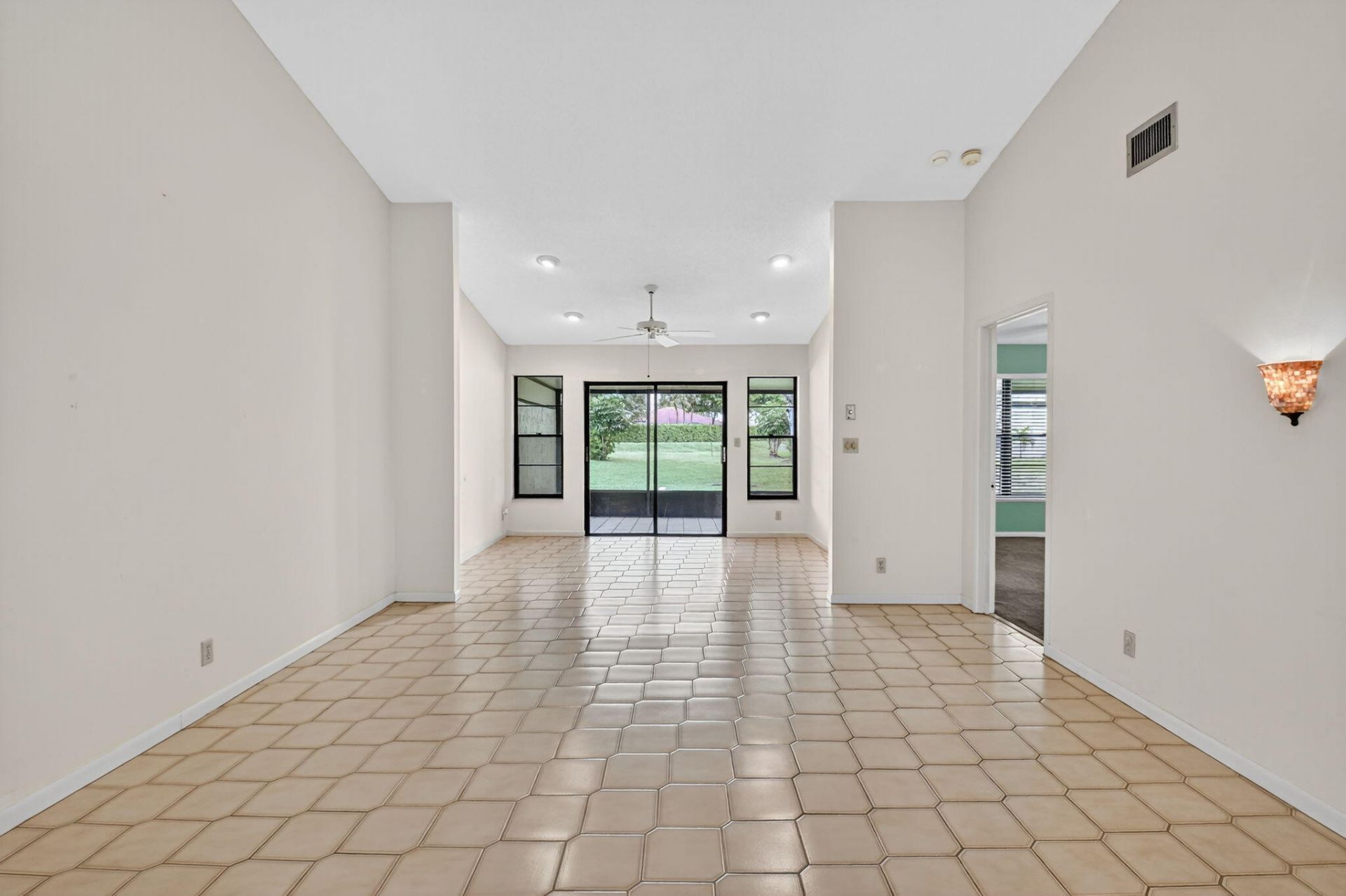5477 Atlantic Palm Court, Unit B, Boynton Beach, FL 33437 Photo