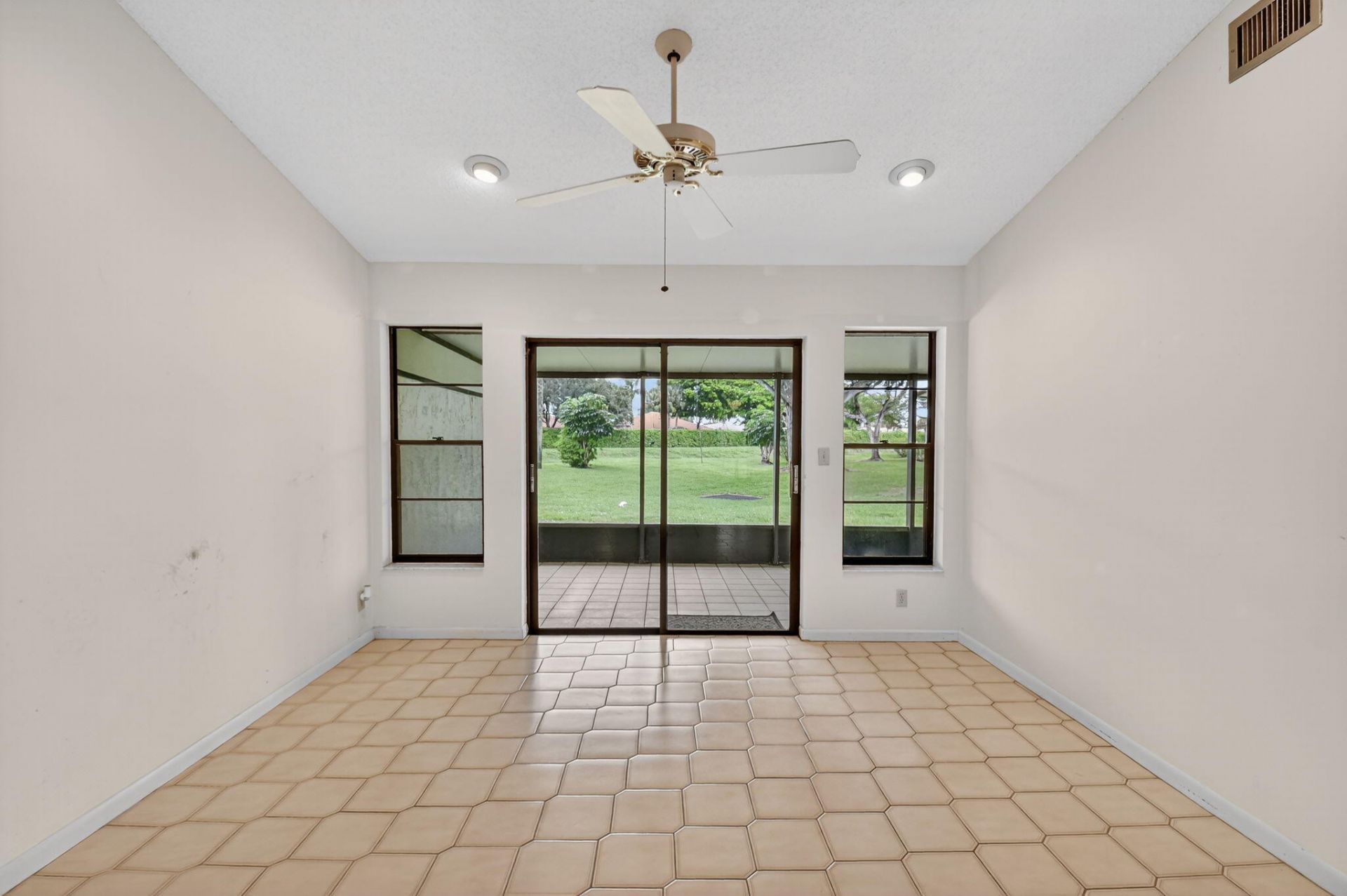 5477 Atlantic Palm Court, Unit B, Boynton Beach, FL 33437 Photo