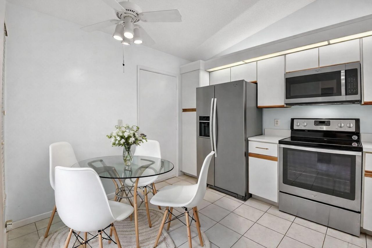 5477 Atlantic Palm Court, Unit B, Boynton Beach, FL 33437 Photo